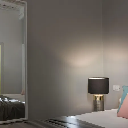 Bed & Breakfast Maison Giulia By Hili 4*