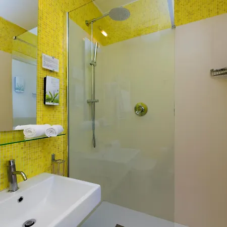 Maison Giulia By Hili Bed & Breakfast