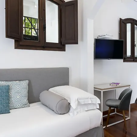 Maison Giulia By Hili 4*